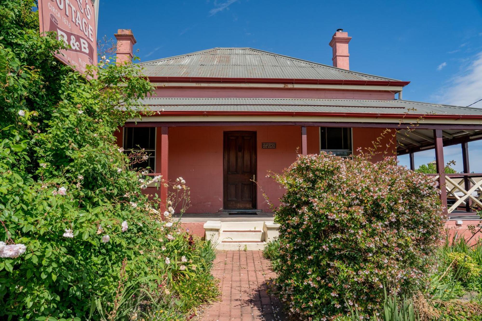 The Henry Parkes Tenterfield Buitenkant foto